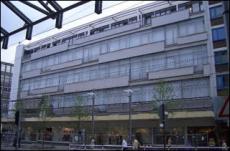 Fassadeabbruch Sinn-Leffers Bochum